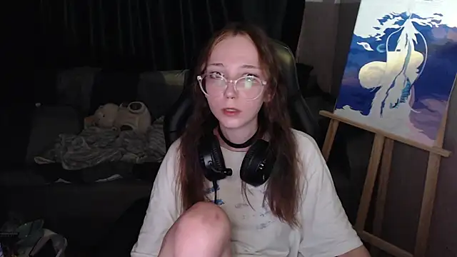 AmeliaKamishiro online show from 10/05/25, 10:18