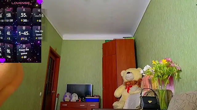 Snapshot of Miss_Flexi_fit chatting on 01/17/25, 03:53 Miss Flexi fit online show from 01/17/25, 03:53