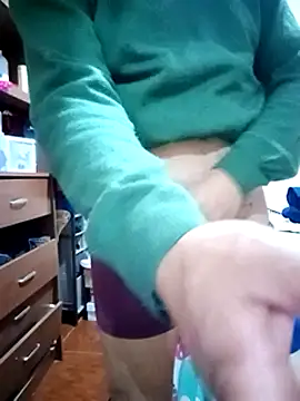 Snapshot of AlbertoZav chatting on 01/23/25, 03:37 AlbertoZav online show from 01/23/25, 03:37