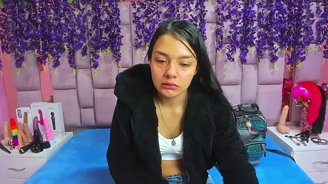 Snapshot of Bich_Anal_ chatting on 01/03/25, 01:14 Bich Anal online show from 01/03/25, 01:14