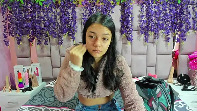 Snapshot of Bich_Anal_ chatting on 01/17/25, 01:24 Bich Anal online show from 01/17/25, 01:24