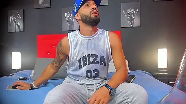 Thiagogomez online show from 02/21/25, 12:28