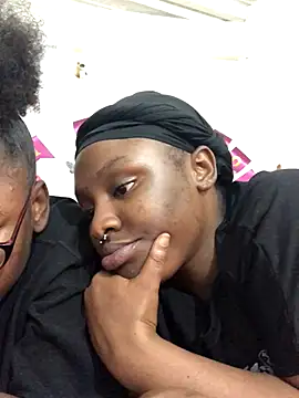 Snapshot of The_wickles_4443 chatting on 10/21/25, 07:58 The wickles 4443 online show from 10/21/25, 07:58