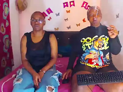 Snapshot of The_wickles_4443 chatting on 11/18/25, 05:28 The wickles 4443 online show from 11/18/25, 05:28