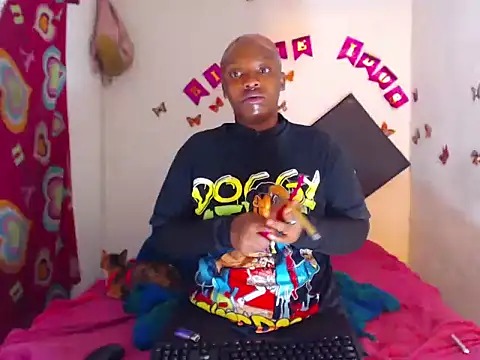 Snapshot of The_wickles_4443 chatting on 11/19/25, 06:13 The wickles 4443 online show from 11/19/25, 06:13