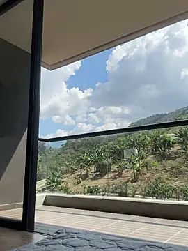 Snapshot of Helenbronwx chatting on 01/17/25, 06:23 Helenbronwx online show from 01/17/25, 06:23