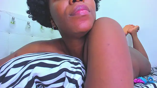 Snapshot of choco_dessert_ chatting on 01/11/25, 09:04 choco dessert online show from 01/11/25, 09:04