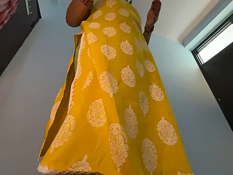 Snapshot of JASMINE1122 chatting on 03/01/25, 07:08 JASMINE1122 online show from 03/01/25, 07:08