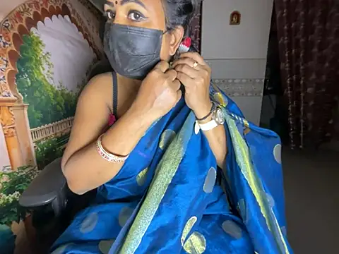 Snapshot of JASMINE1122 chatting on 09/26/25, 04:11 JASMINE1122 online show from 09/26/25, 04:11