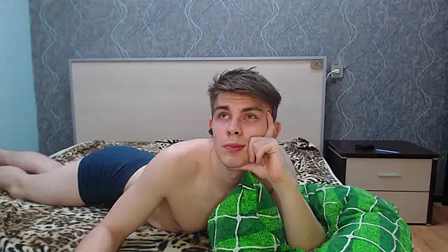 Snapshot of Student_Oliver chatting on 01/24/25, 07:07 Student Oliver online show from 01/24/25, 07:07