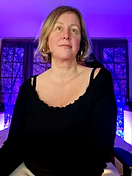 Snapshot of MarleneBloem chatting on 02/14/25, 09:45 MarleneBloem online show from 02/14/25, 09:45