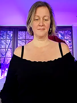 Snapshot of MarleneBloem chatting on 02/16/25, 04:21 MarleneBloem online show from 02/16/25, 04:21