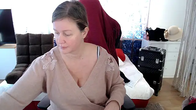 Snapshot of MarleneBloem chatting on 02/19/25, 09:28 MarleneBloem online show from 02/19/25, 09:28