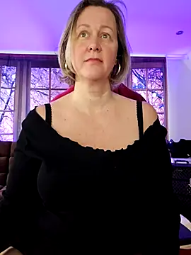 Snapshot of MarleneBloem chatting on 02/22/25, 09:45 MarleneBloem online show from 02/22/25, 09:45