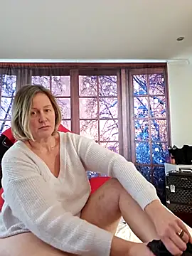 Snapshot of MarleneBloem chatting on 03/05/25, 01:17 MarleneBloem online show from 03/05/25, 01:17