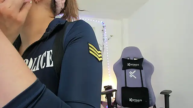 Samanta roberts1 online show from 10/31/25, 11:55