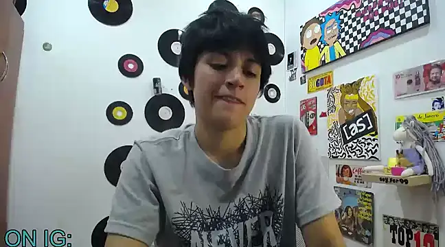 Snapshot of 9_Fernanda_9 chatting on 02/20/25, 12:08 9 Fernanda 9 online show from 02/20/25, 12:08
