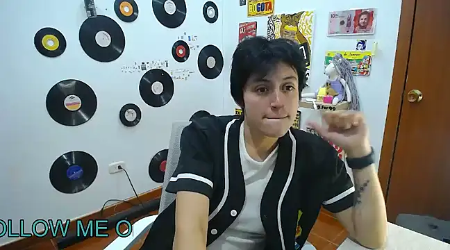 Snapshot of 9_Fernanda_9 chatting on 02/27/25, 11:48 9 Fernanda 9 online show from 02/27/25, 11:48