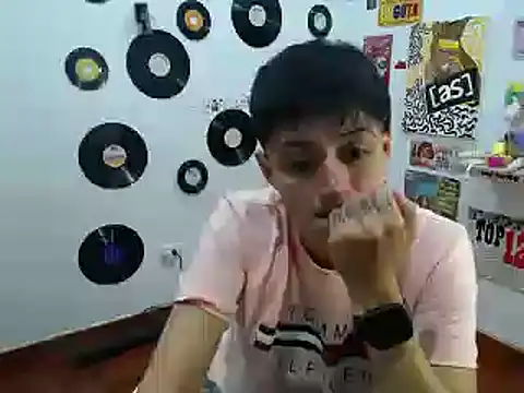 Snapshot of 9_Fernanda_9 chatting on 03/05/25, 04:34 9 Fernanda 9 online show from 03/05/25, 04:34
