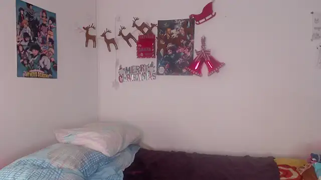 Snapshot of lou_cute chatting on 12/24/24, 06:50 lou cute online show from 12/24/24, 06:50