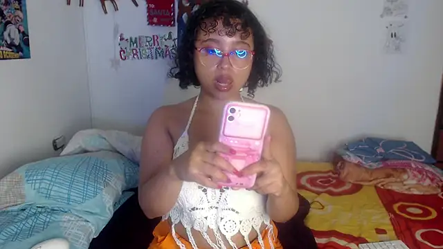 Snapshot of lou_cute chatting on 12/26/24, 08:39 lou cute online show from 12/26/24, 08:39