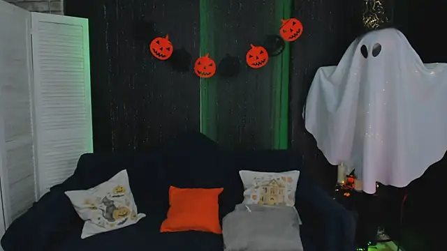 SarahCoksss online show from 10/28/25, 01:20