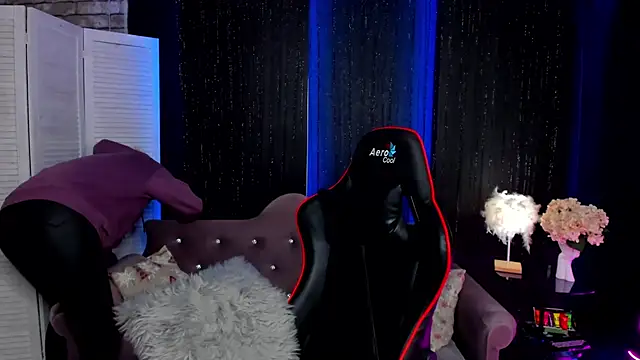 SarahCoksss online show from 11/06/25, 12:44