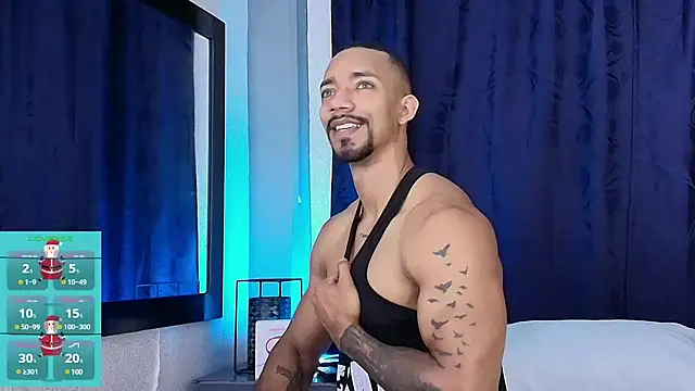Snapshot of Manolo_Hot1 chatting on 12/12/24, 02:11 Manolo Hot1 online show from 12/12/24, 02:11