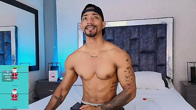 Snapshot of Manolo_Hot1 chatting on 01/03/25, 02:51 Manolo Hot1 online show from 01/03/25, 02:51