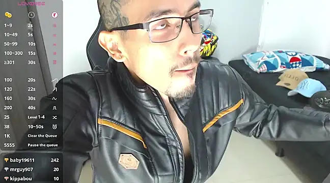 russthiago online show from 02/11/25, 07:38