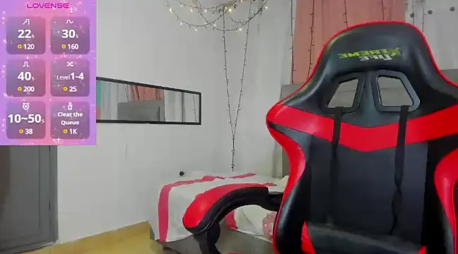 Snapshot of megan_kis9 chatting on 03/15/25, 02:55 megan kis9 online show from 03/15/25, 02:55
