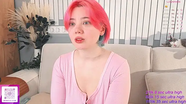   KawaiiYuki   online show from 11/21/25, 06:56