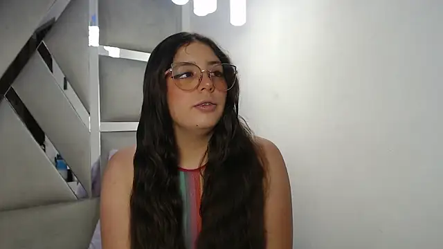 Snapshot of Paola_Lyon_ chatting on 12/13/24, 12:28 Paola Lyon online show from 12/13/24, 12:28