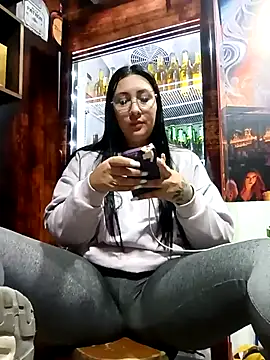 Snapshot of my-kitty chatting on 02/21/25, 02:06 my-kitty online show from 02/21/25, 02:06