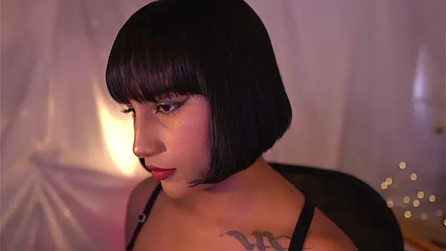 Snapshot of JulietaWinona chatting on 01/19/25, 09:34 JulietaWinona online show from 01/19/25, 09:34