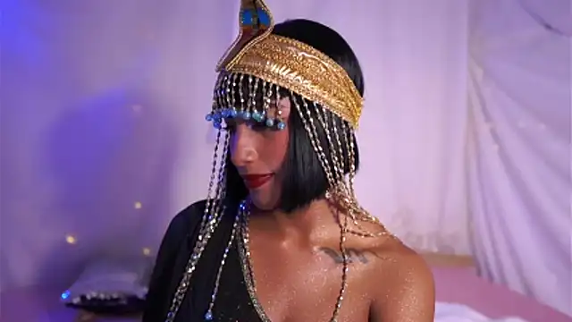 Snapshot of JulietaWinona chatting on 10/31/25, 11:06 JulietaWinona online show from 10/31/25, 11:06