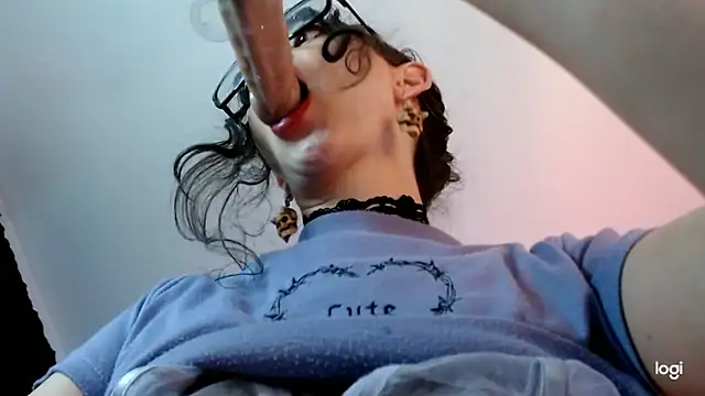Kizzuky online show from 02/04/25, 02:49