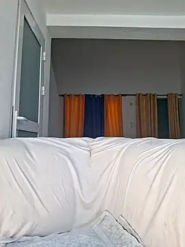 Kamdollie online show from 09/24/25, 06:28