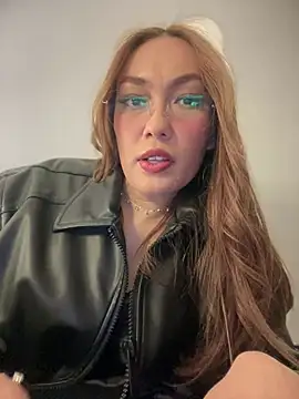 MichelleFerry  online show from 01/05/25, 04:58