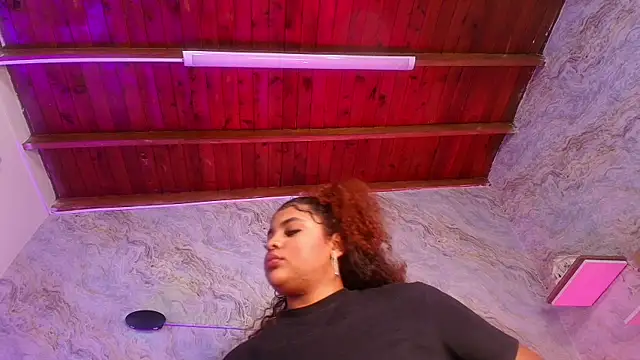 jones maddy  online show from 10/29/25, 11:56