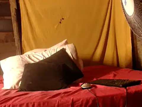 Snapshot of blackcherryx1 chatting on 01/08/25, 09:00 blackcherryx1 online show from 01/08/25, 09:00