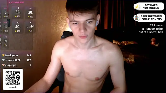 Snapshot of dantebigboi300 chatting on 02/18/25, 10:03 dantebigboi300 online show from 02/18/25, 10:03