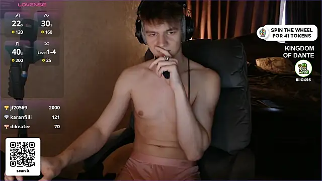 Snapshot of dantebigboi300 chatting on 02/24/25, 01:02 dantebigboi300 online show from 02/24/25, 01:02