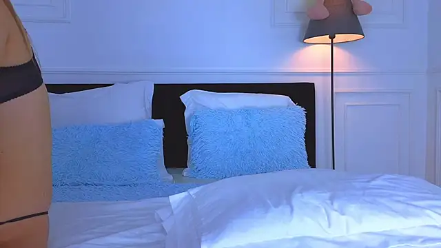 NicoleMarani online show from 12/20/24, 02:30