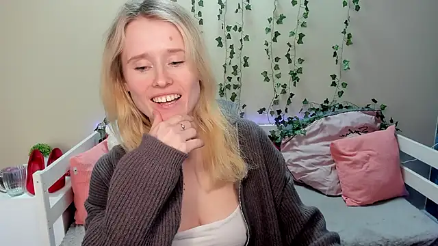 Snapshot of _adel_brooks_ chatting on 01/16/25, 12:55 adel brooks online show from 01/16/25, 12:55