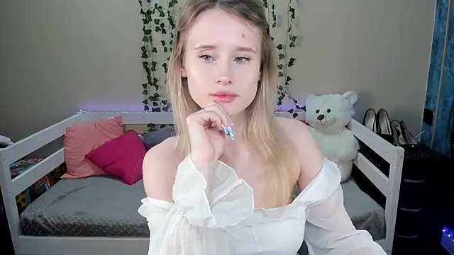  adel brooks  online show from 10/23/25, 06:39