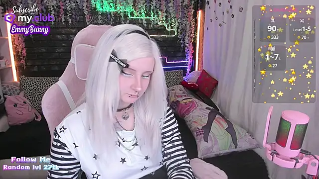 Snapshot of EmmyBunny chatting on 01/21/25, 03:43 EmmyBunny online show from 01/21/25, 03:43