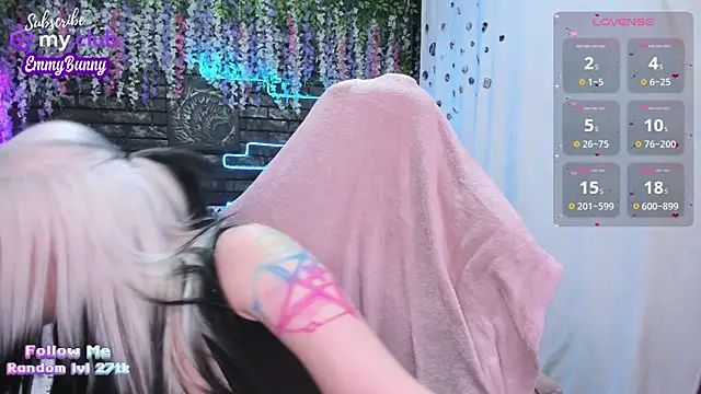 Snapshot of EmmyBunny chatting on 02/06/25, 04:47 EmmyBunny online show from 02/06/25, 04:47