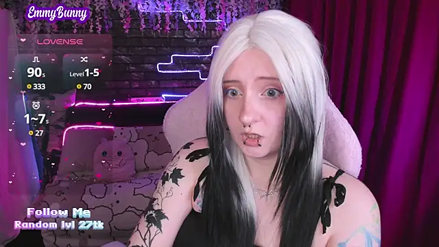 Snapshot of EmmyBunny chatting on 03/13/25, 04:12 EmmyBunny online show from 03/13/25, 04:12