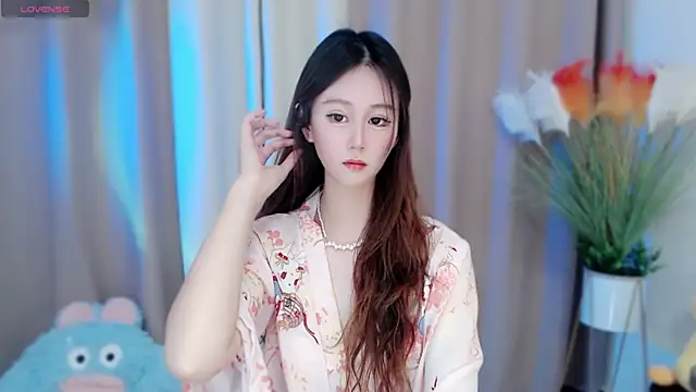 Aimee-520 online show from 12/18/24, 06:43